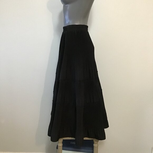DAZY High Waist Plisse Ruffle Hem Skirt Size M - Picture 7 of 9